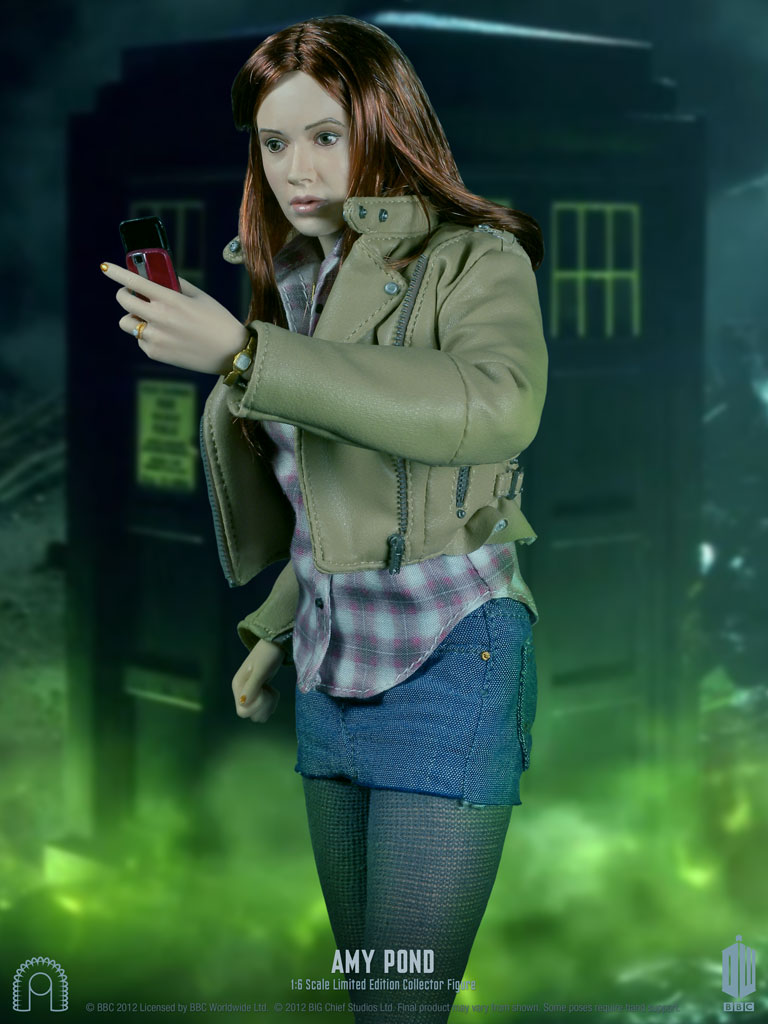 1_6-Amy-Pond-Product-Image-06