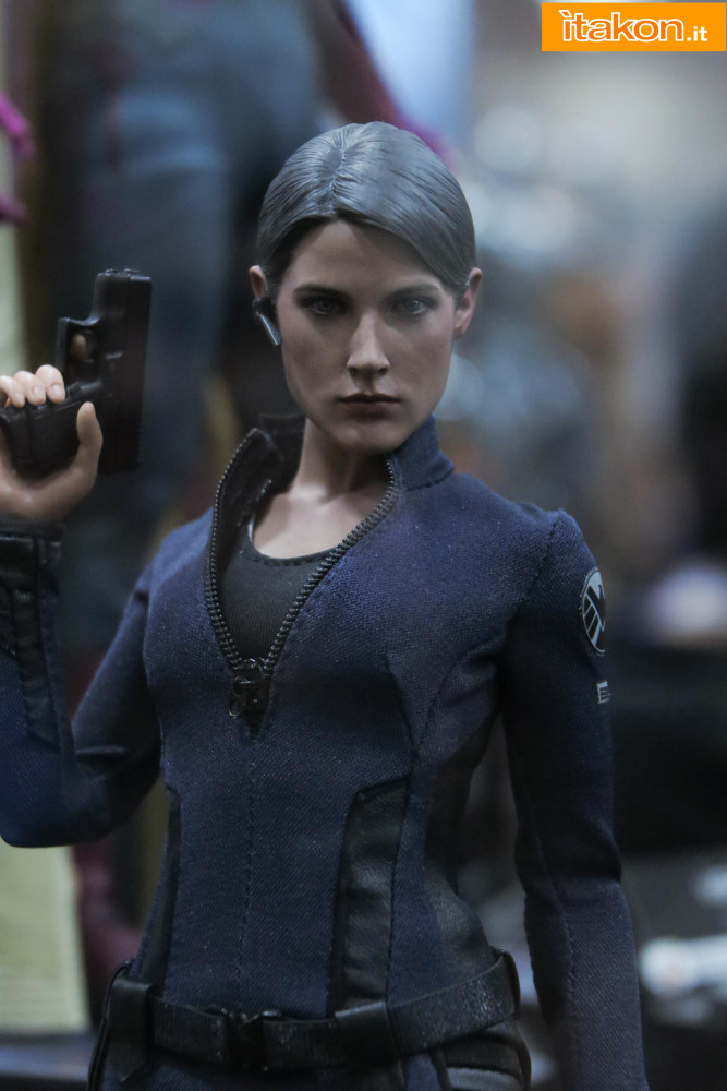 hot-toys-sdcc-2015-145